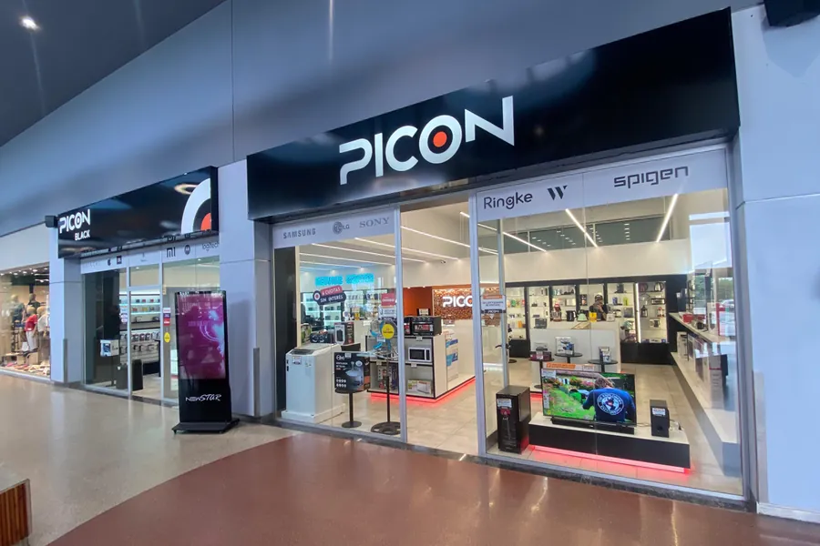 Fachada de PICON en el Centro Comercial Gómez Pardo, Yerba Buena